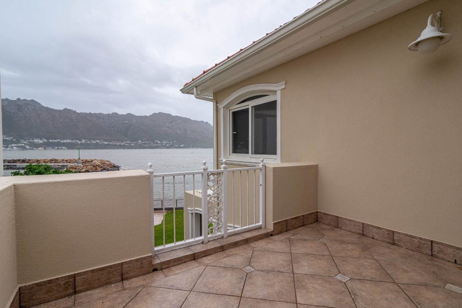 3 Bedroom Property for Sale in Harbour Island Western Cape